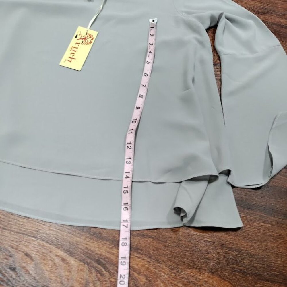 NWT Aryeh Whimsy Artsey Boho Oversized Tiered Bell Sleeve Blouse Gray Womens L - Picture 10 of 12